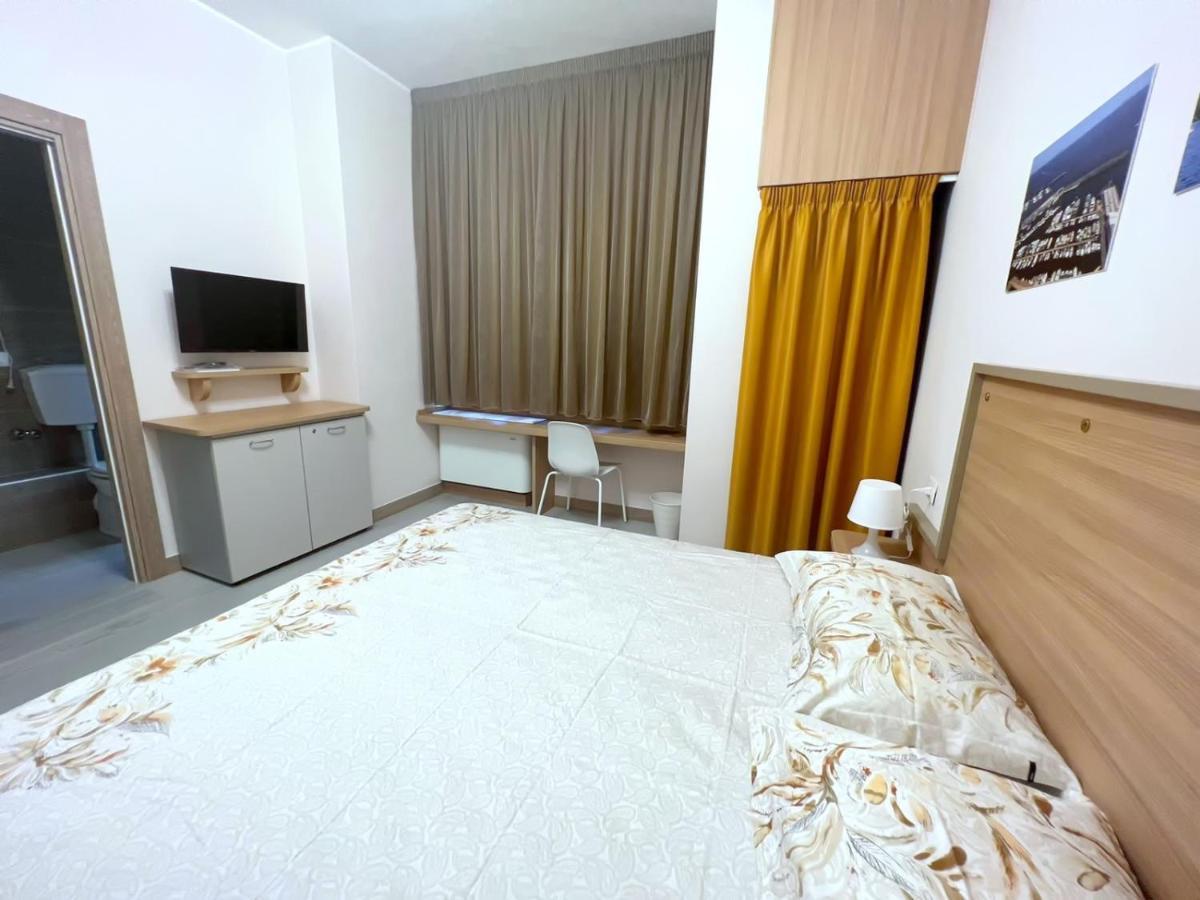 Sissi Comfort Rooms Foresteria Lombarda Монца Екстериор снимка