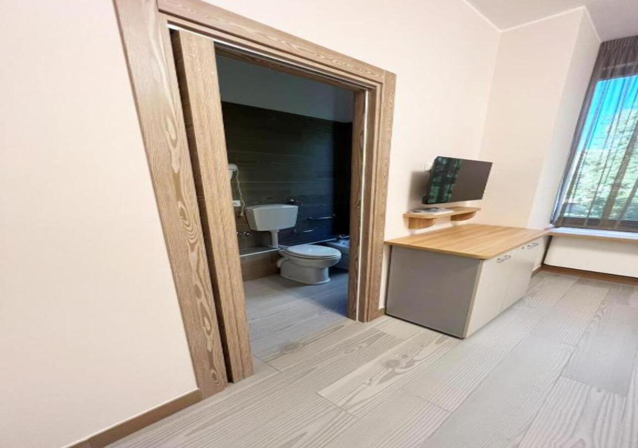 Sissi Comfort Rooms Foresteria Lombarda Монца Екстериор снимка