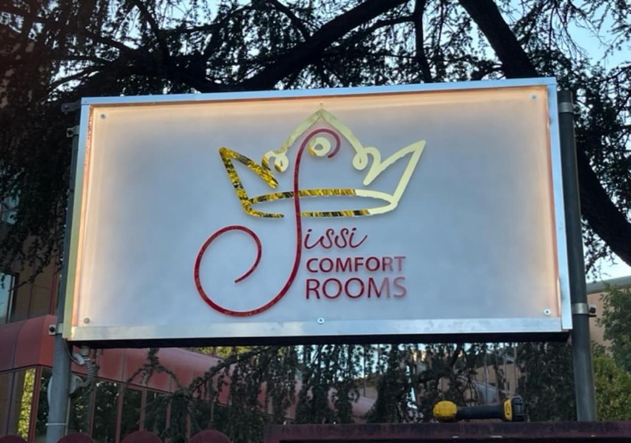 Sissi Comfort Rooms Foresteria Lombarda Монца Екстериор снимка